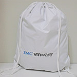 Mochila saco promocional com logotipo bordado